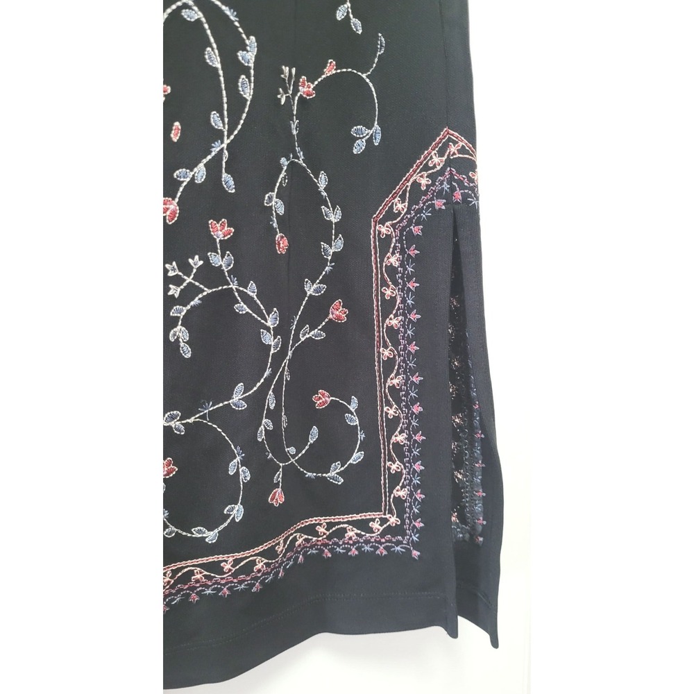 BCBG MaxAzria Rayon Blend Floral Embroidered Pencil Skirt - Black - Sz Medium - Picture 2 of 5
